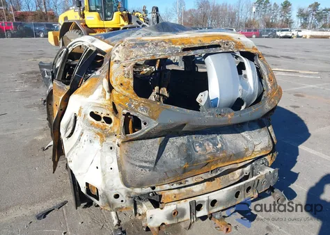 2014 Mazda Cx-5 Sport z USA, uszkodzony, nr VIN JM3KE4BE4E0372546